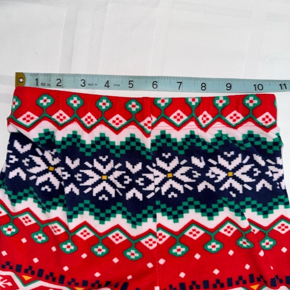 Holiday Pajamas By Cat & Jack GUC Size 8 - Picture 4 of 10